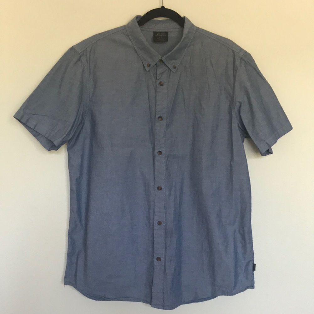 Oakley • Blue Short Sleeve Button Down Large